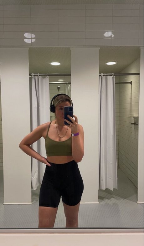 Jordan Christine Macdonald high quality model pics