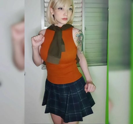 Thais joga perfect model img