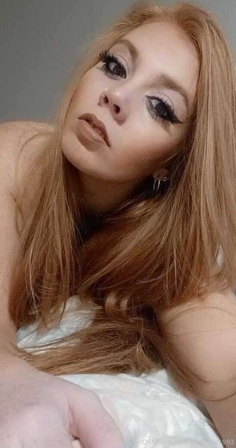 gwennie1993 exclusive model photos