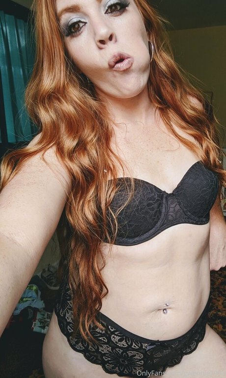 gwennie1993 star adult photo