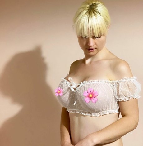 Anya87 xxx actress picture