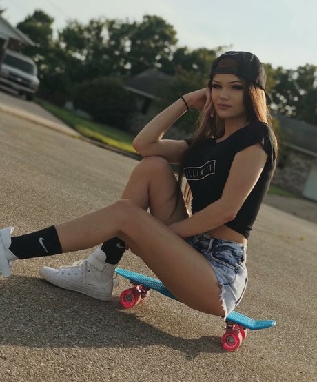 Justfoxii model high quality img