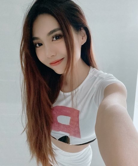 Jasmina pretty actress photos