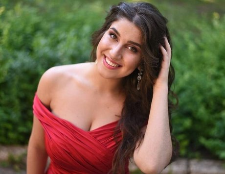 Valeriia Simavonian best star photo