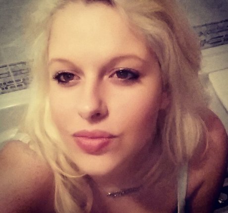 Valentina Morselli model high quality photo