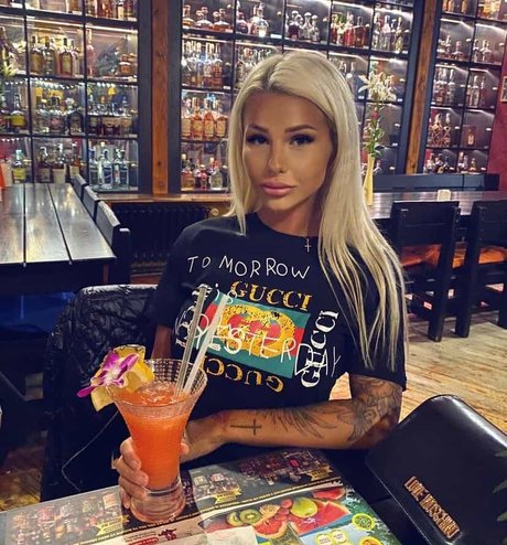 Nikola ihova high quality actress pic