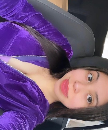 princessemilyyyy pretty model photos