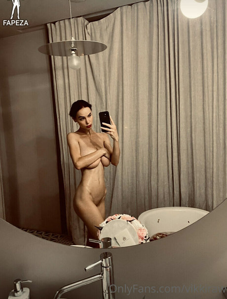 Vikkiraw pornstar sexy gallery
