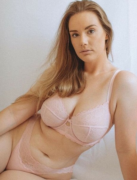 Amelia Jaane model porn picture