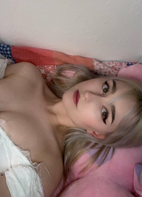 Allykitti star top gallery