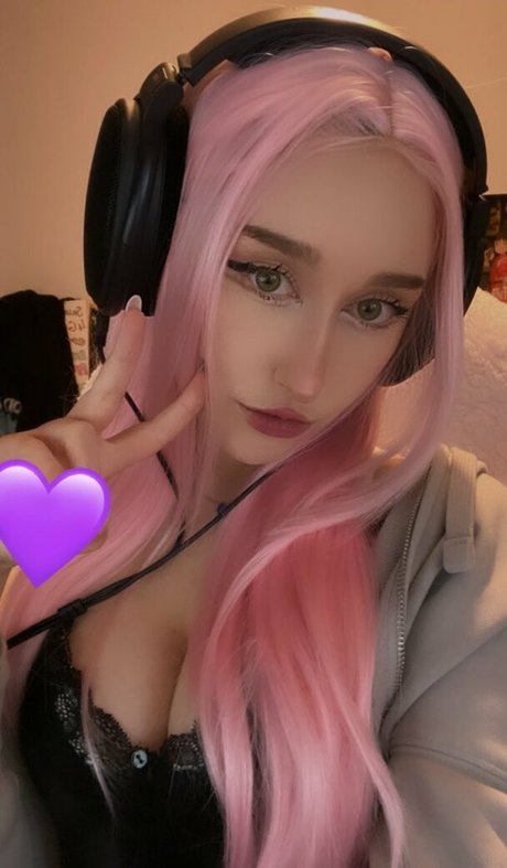 Allykitti free model pics