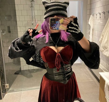 Allykitti pornstar xxx img