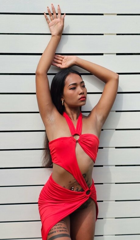 Smiley Mind hot actress pic