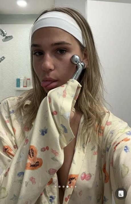 Chloe Nissanoff nice star pics