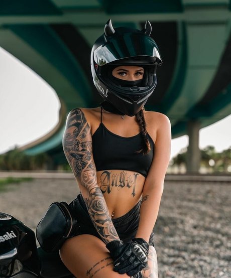 bisexual couple onlyfans sexy nude pic