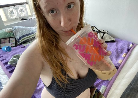 jizz4nora pretty model photo