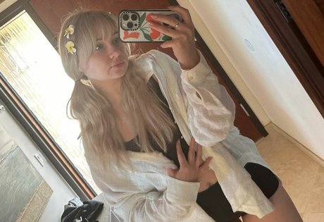 Sagemommy sex model image