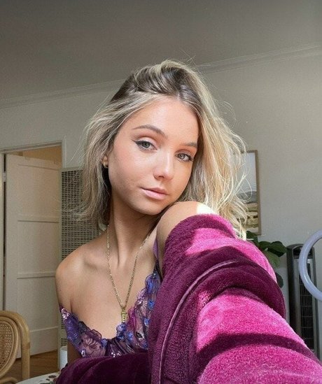 elmichelsen21 perfect pornstar photos