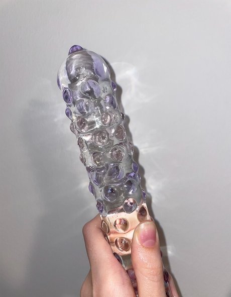 Kyra Wild hot actress pic