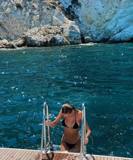 Summer Rose Hart model nice photo