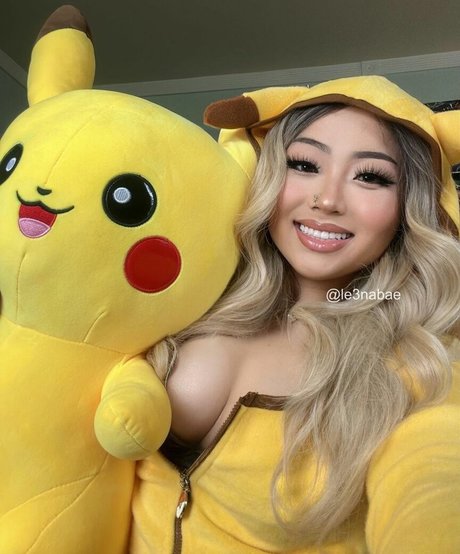 Le3nabae erotic star photo