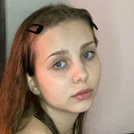 Yummy girl top model pictures