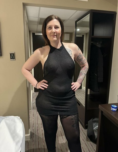 Luci Clare perfect model gallery