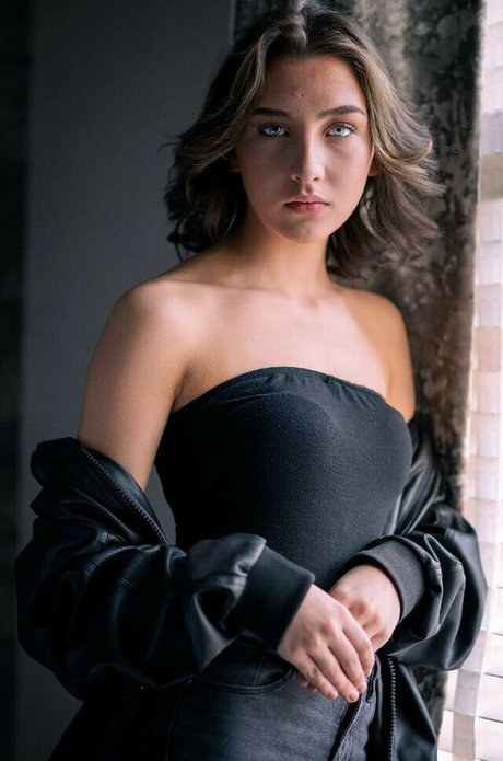 Abalil7 Abbililli model nudes archive