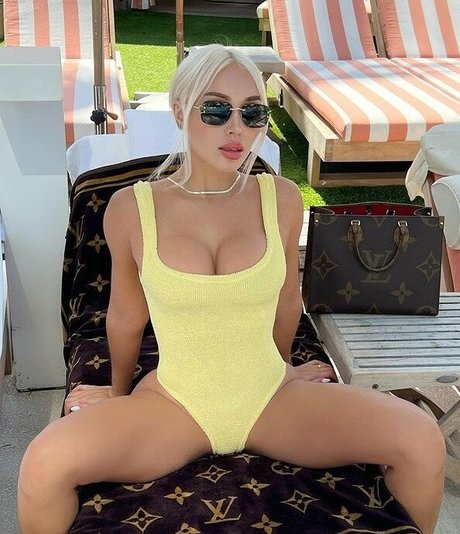 Daniella Chavez high quality model photo