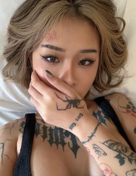 Gupgiiiiift model nude pictures