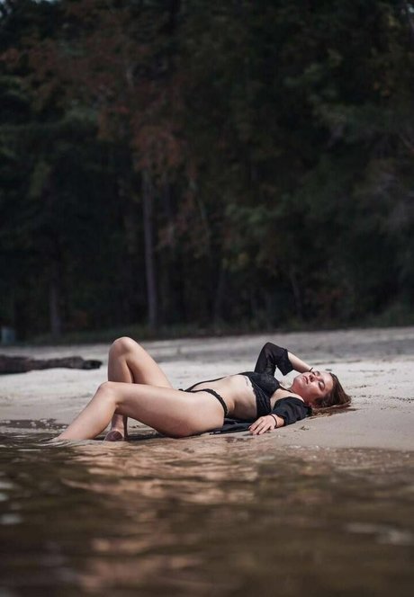 Cheyannerad model picture