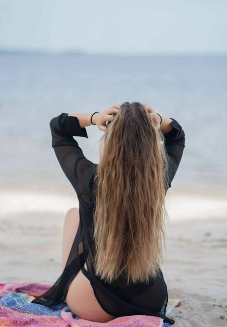 Cheyannerad erotic model pics