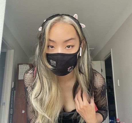 Smolkcqze nudes model gallery