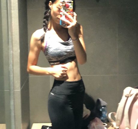 Smolkcqze hd actress pictures