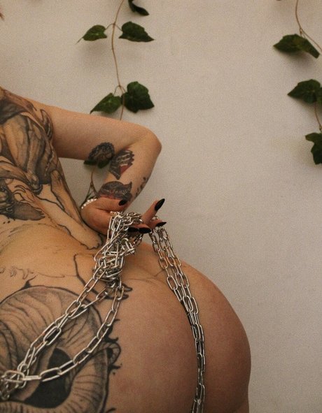 cadaverous art star image