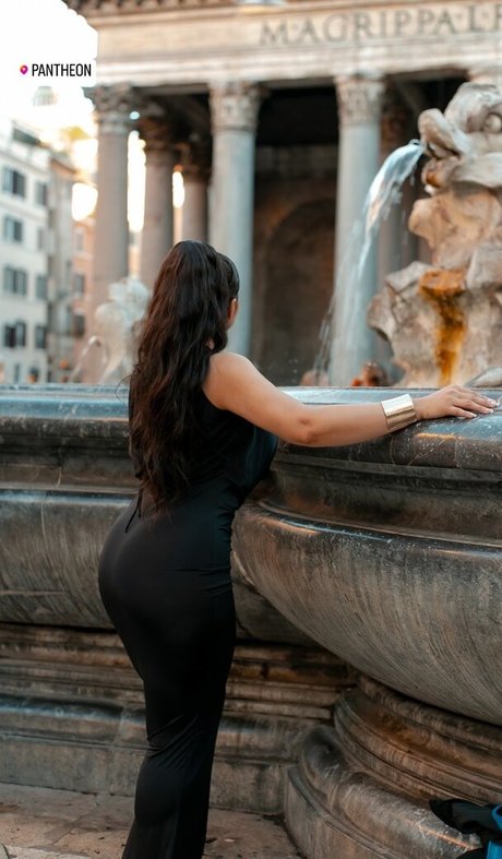 Demetria Obilor model high quality img