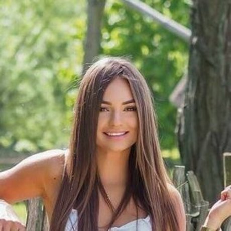 Sy lwiaaa star erotic galleries