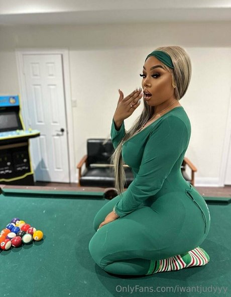 iwantjudyyy model pornographic image