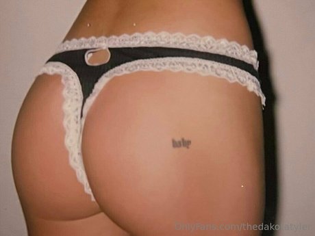 thedakotatyler adult model images