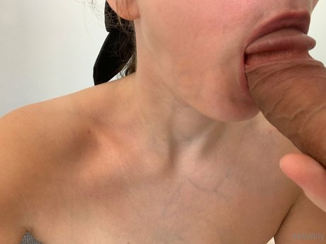 Xmimily erotic actress photos