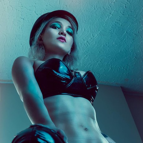 Asuka Muller nude star pic