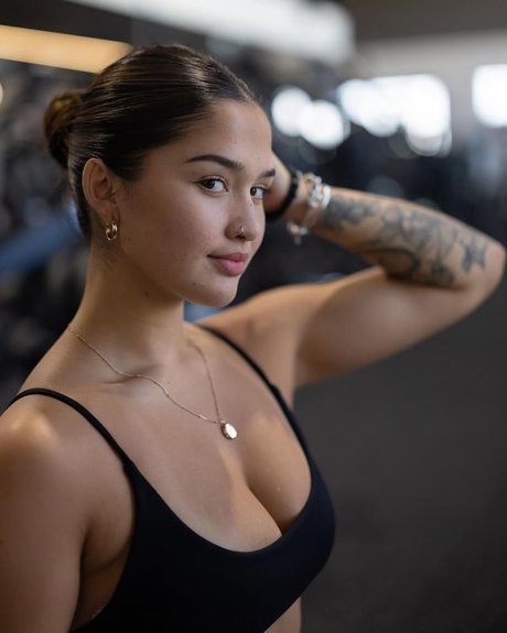 _izzyflannery_ best model images