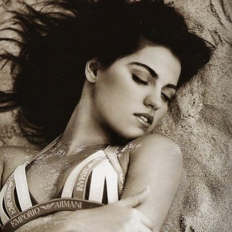 Maite Perroni model nude image