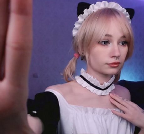 Yswidy pornographic star pic