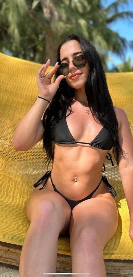 Teresa Arena model erotic images