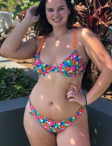 Tiffany Hutchinson nude model gallery