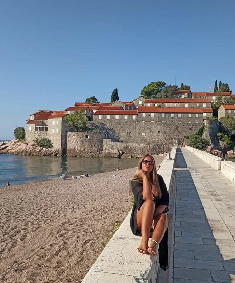 18 year old onlyfans sexy photo