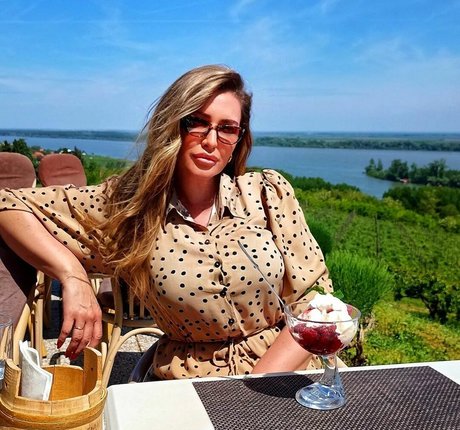 Vesna Justwoman42 pretty model picture