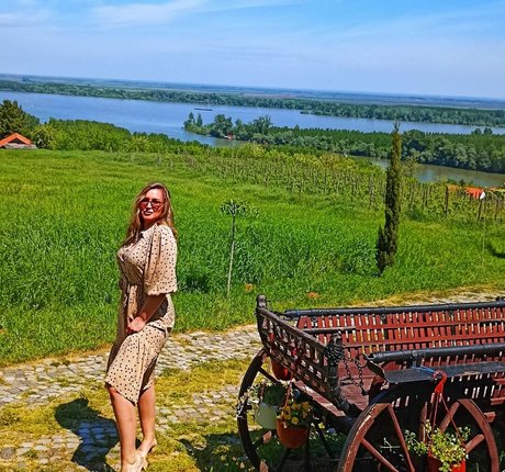 Vesna Justwoman42 pornstar beautiful photo