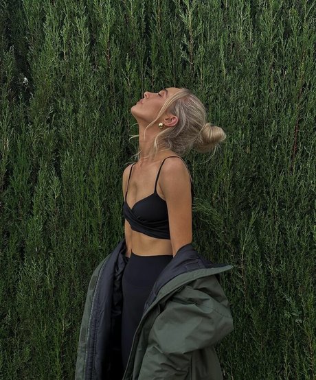 Nicola Hughes nudes star picture